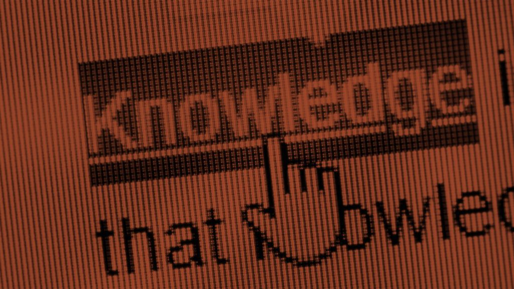 What Is Internal Linking? Why Is It Important for Local SEO? Feature Image: A computer cursor clicking on Knowledge anchor text